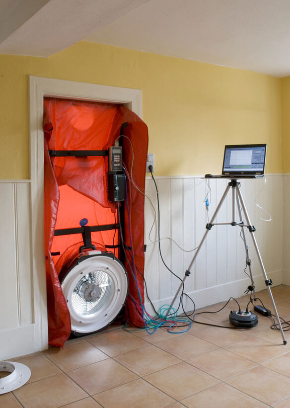 Beispiel eines Blower-Door-Tests